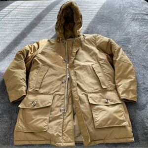 Tan Hooded Vintage (VTG) Parka Jacket in fantastic condition Woolrich
